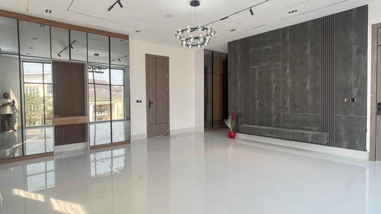 5 Bedroom Fully Detached Duplex