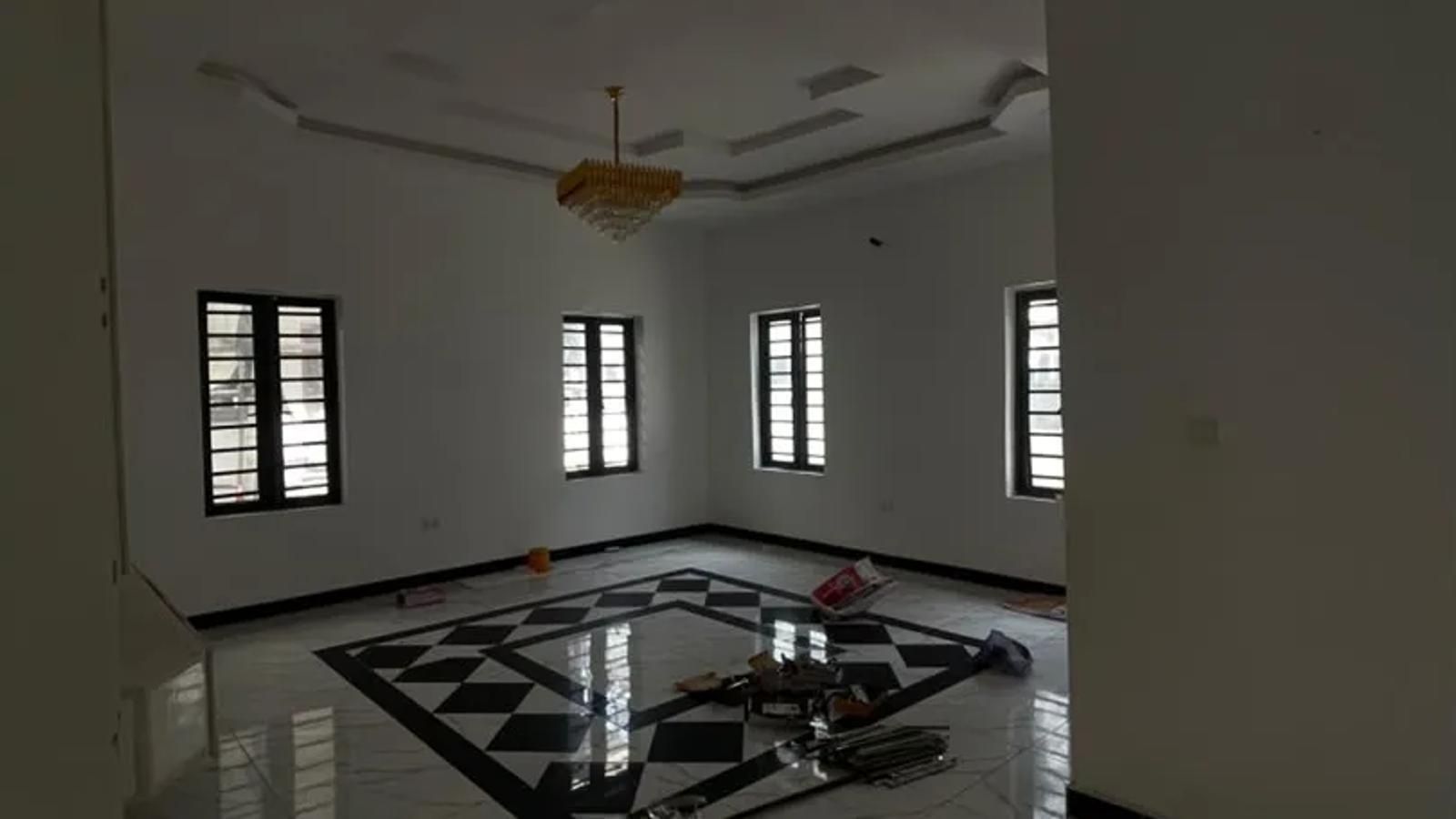 5 Bedroom Fully Detached Duplex