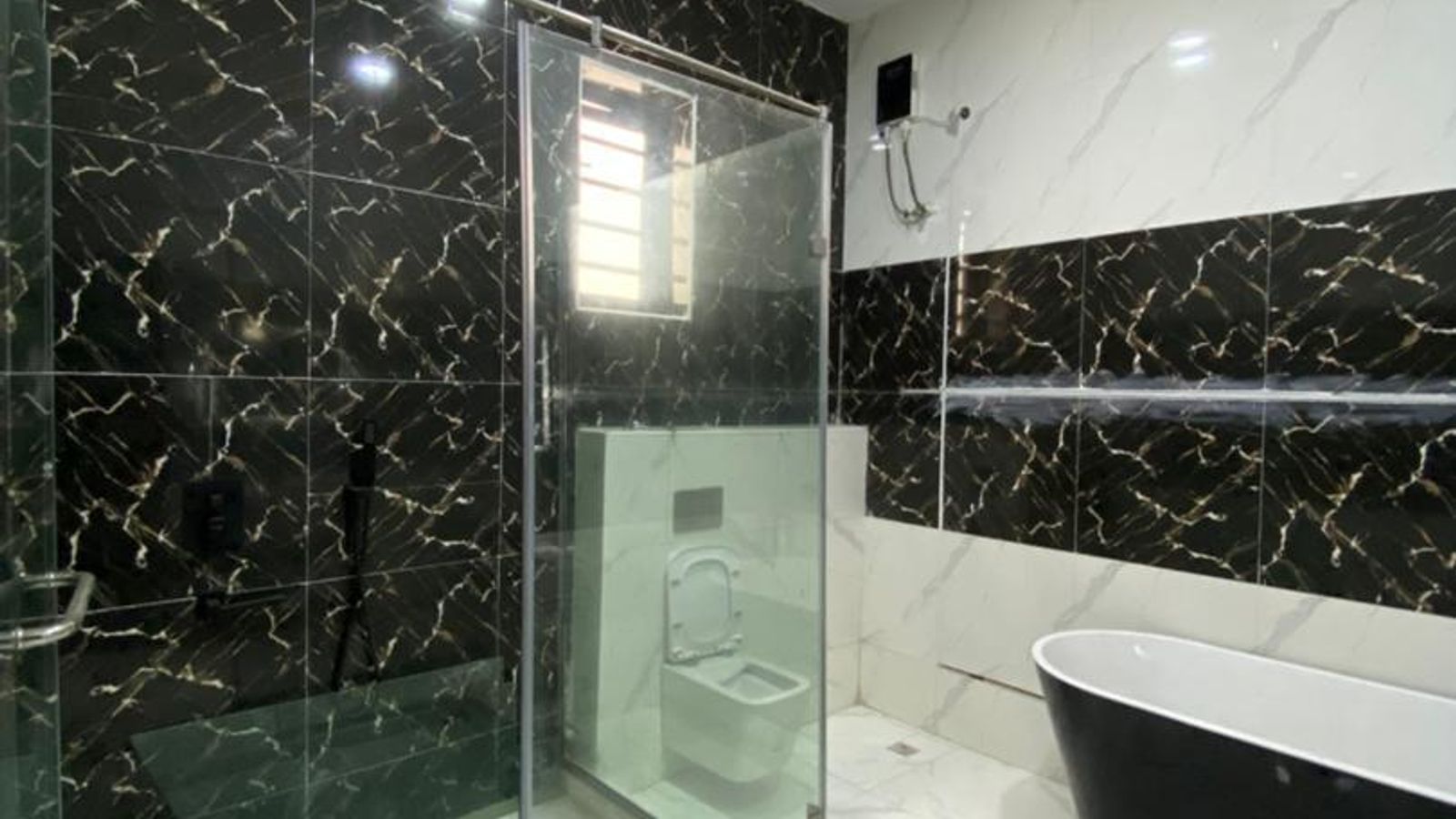 5 Bedroom Fully Detached Duplex