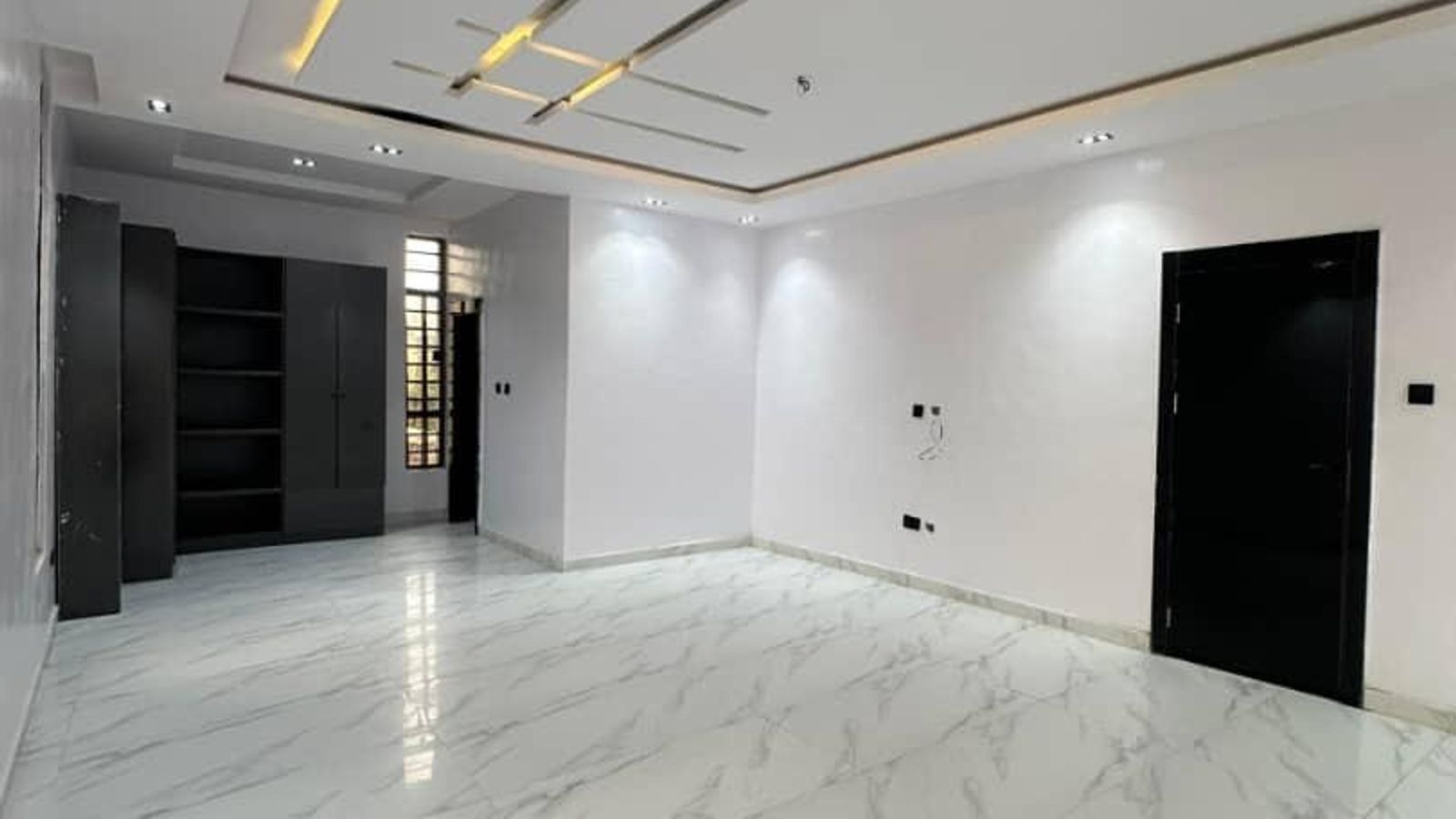 5 Bedroom Fully Detached Terrace Duplex
