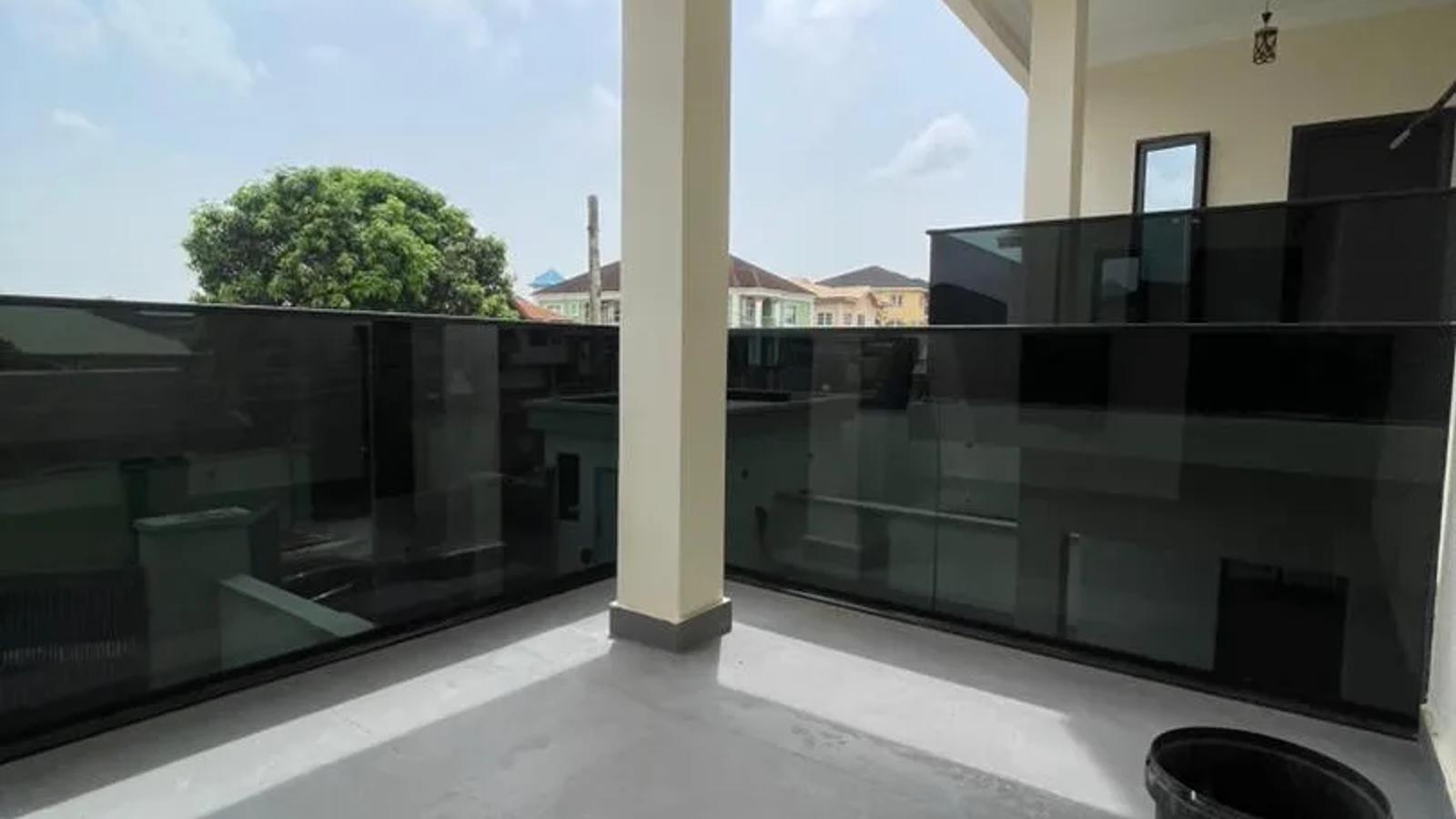 5 Bedroom Semi Detached Duplex
