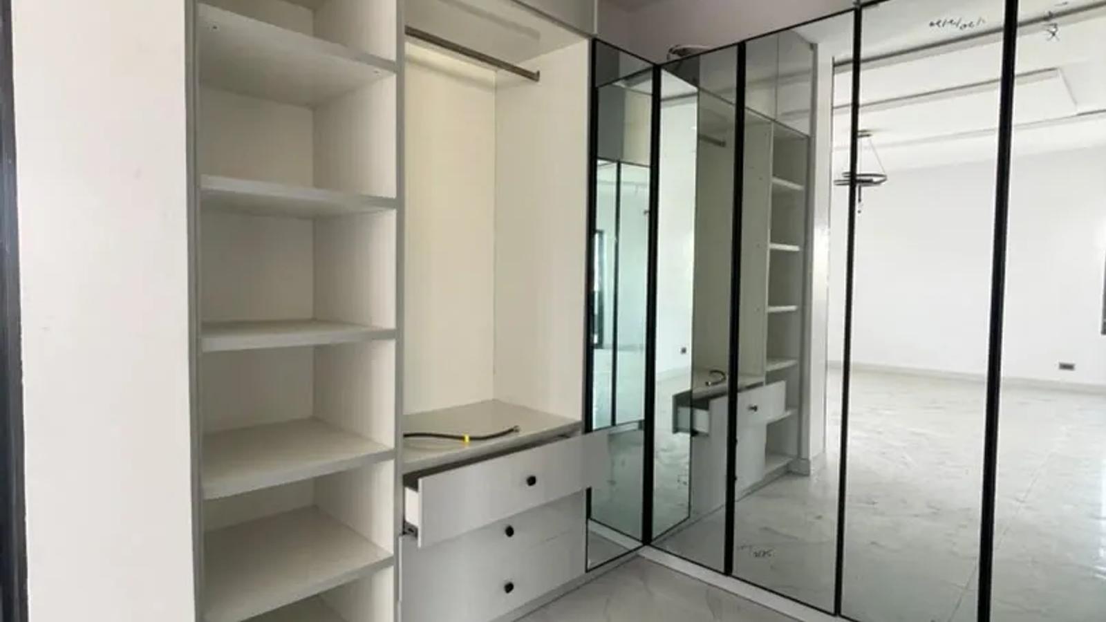 5 BEDROOM FULLY DETACHED DUPLEX WITH BQ