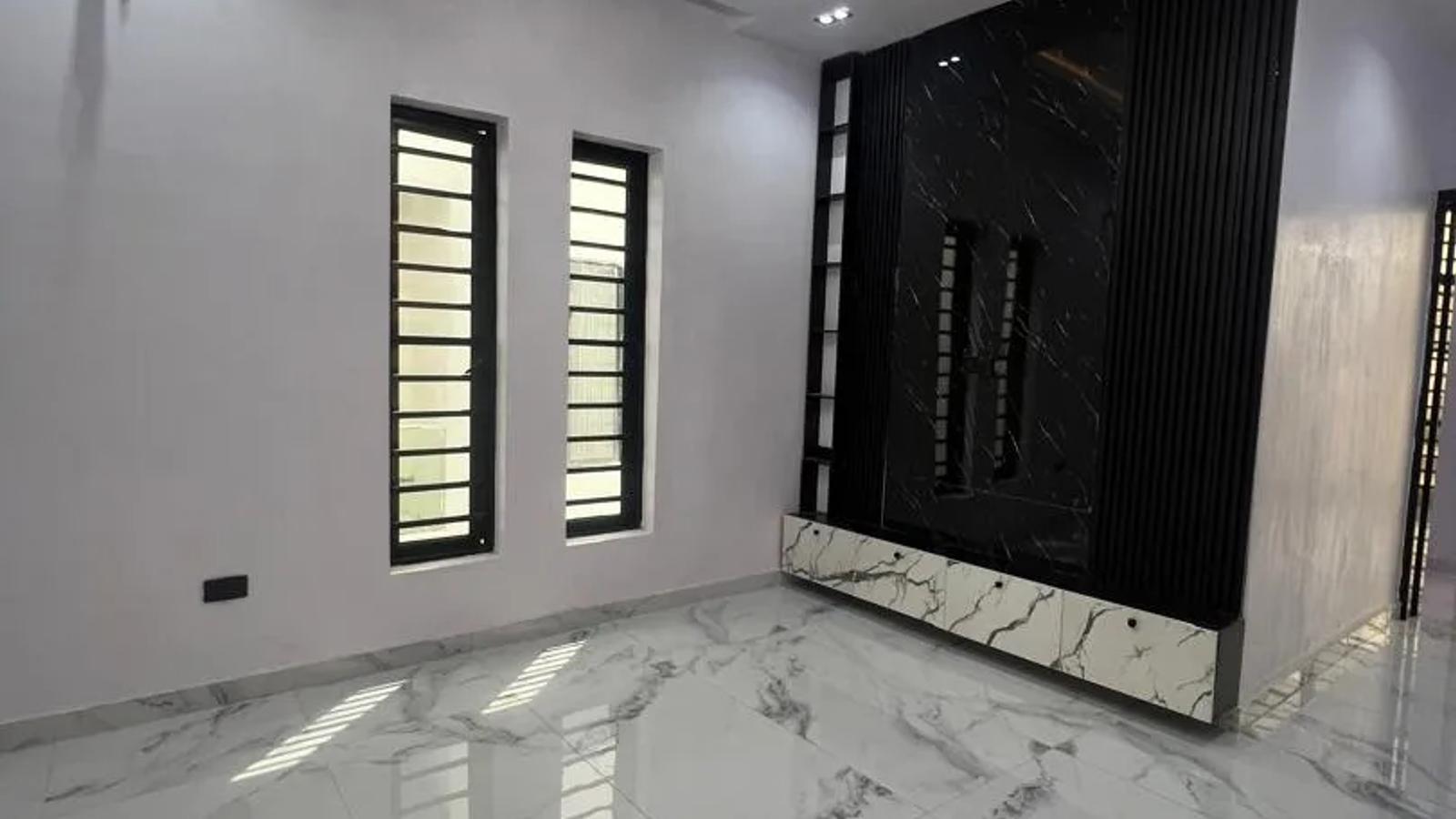 5 Bedroom Fully Detached Duplex