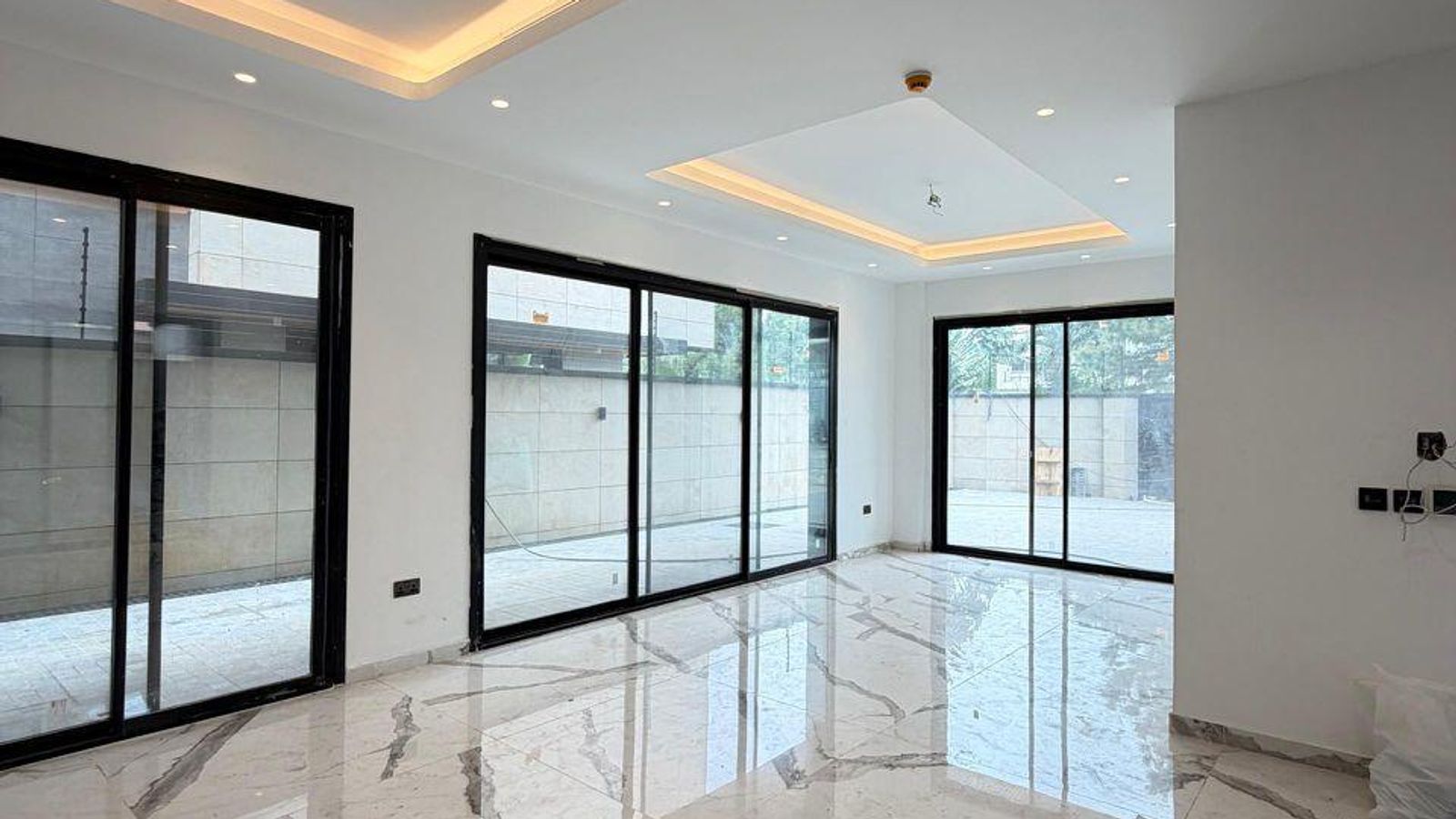 5 Bedroom Fully Detached Duplex