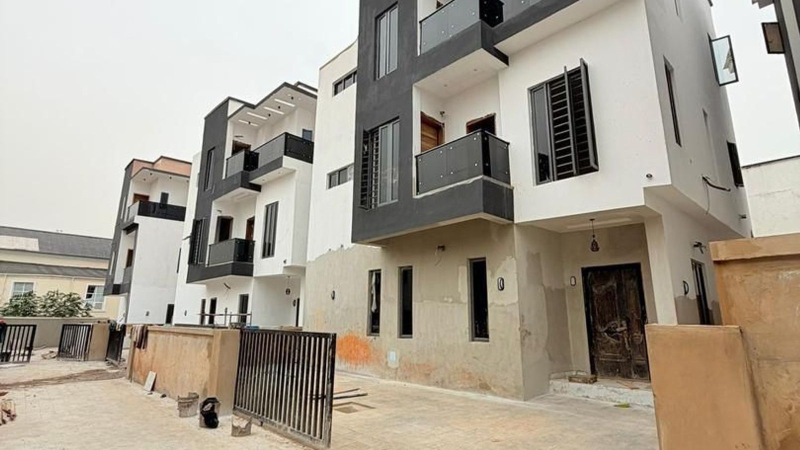 4 Bedroom Fully Detached Duplex