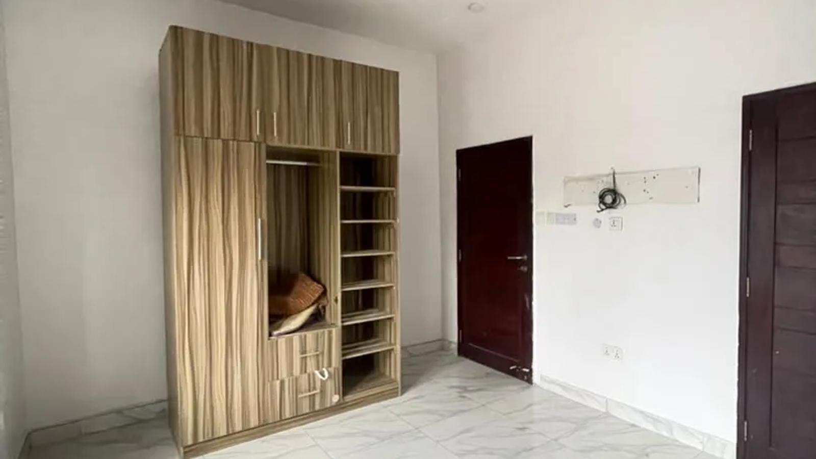 5 Bedroom Semi Detached Duplex