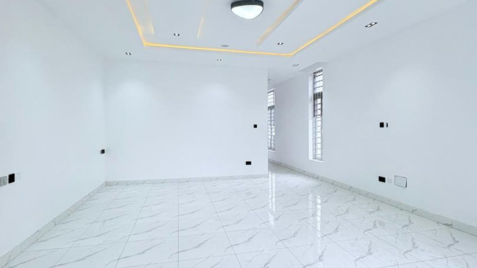 5 Bedroom Fully Detached Duplex