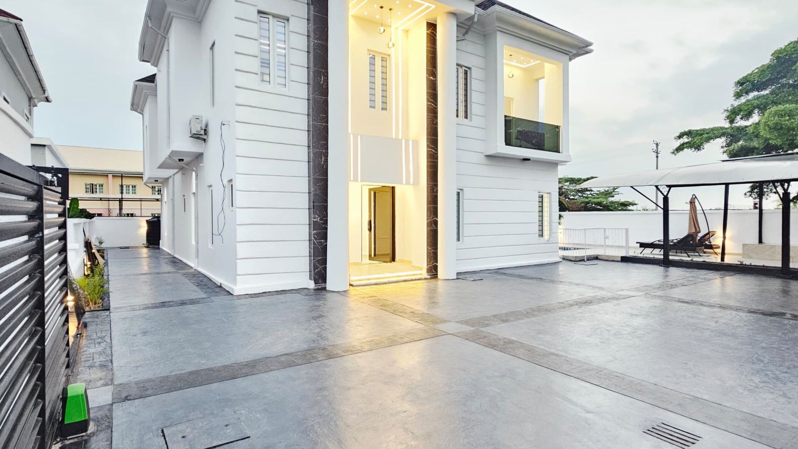 5 Bedroom Fully Detached Duplex