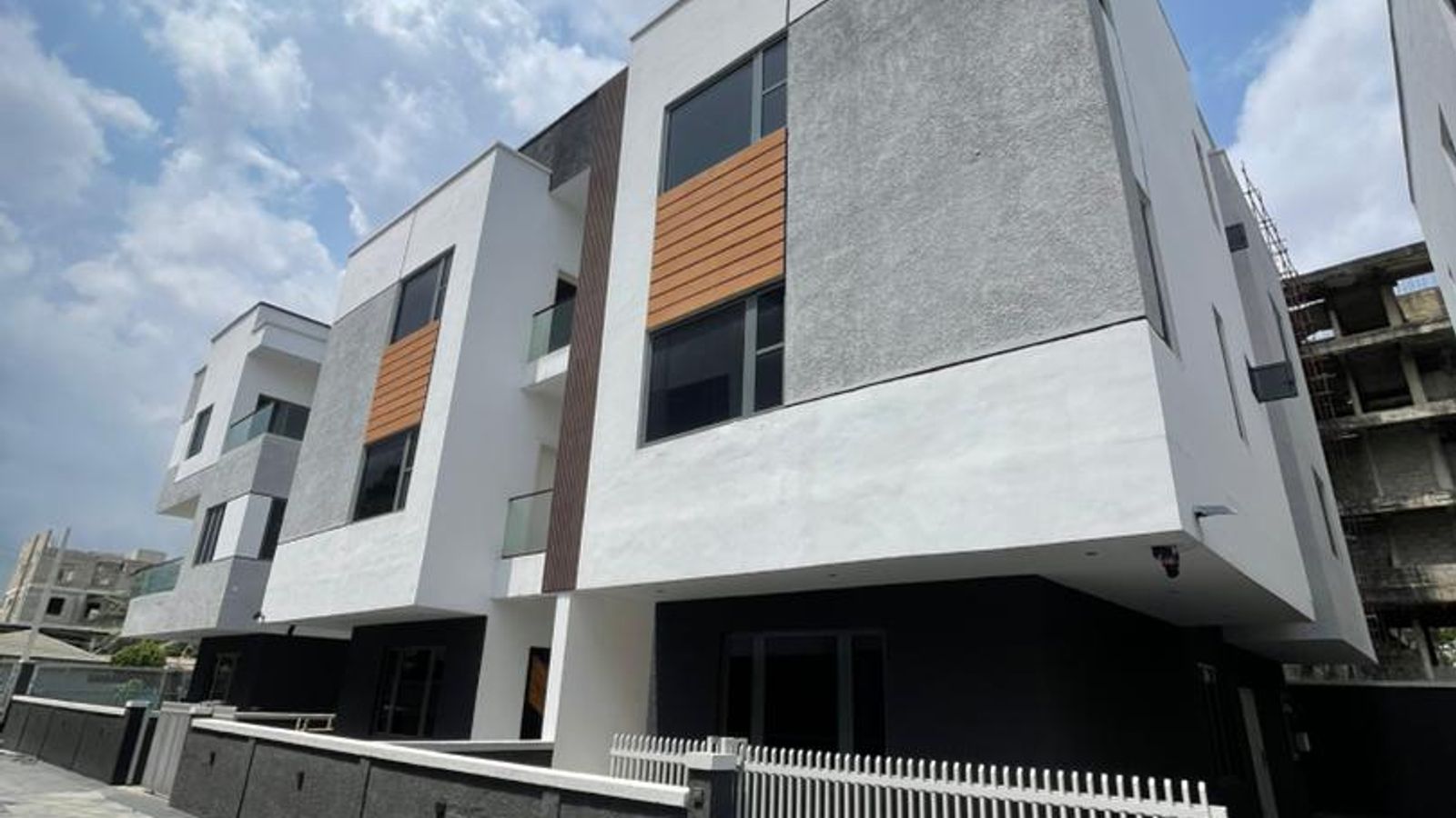 4 Bedroom Semi Detached Duplex