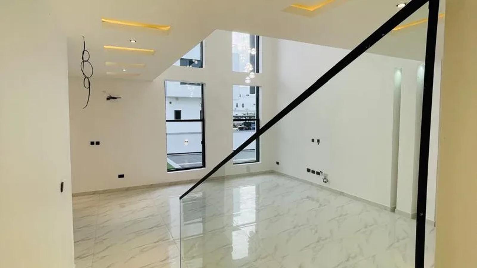 5 Bedroom Fully Detached Duplex