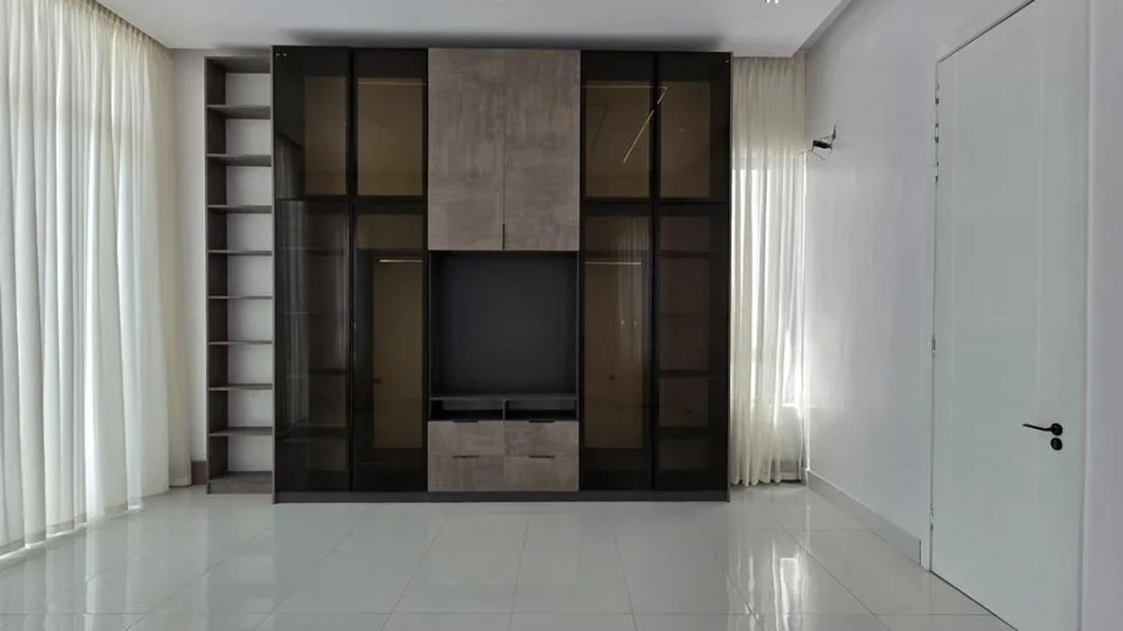 5 Bedroom Fully Detached Duplex