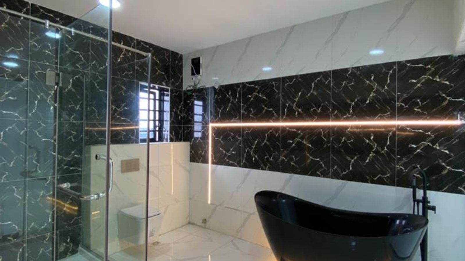 5 Bedroom Fully Detached Duplex