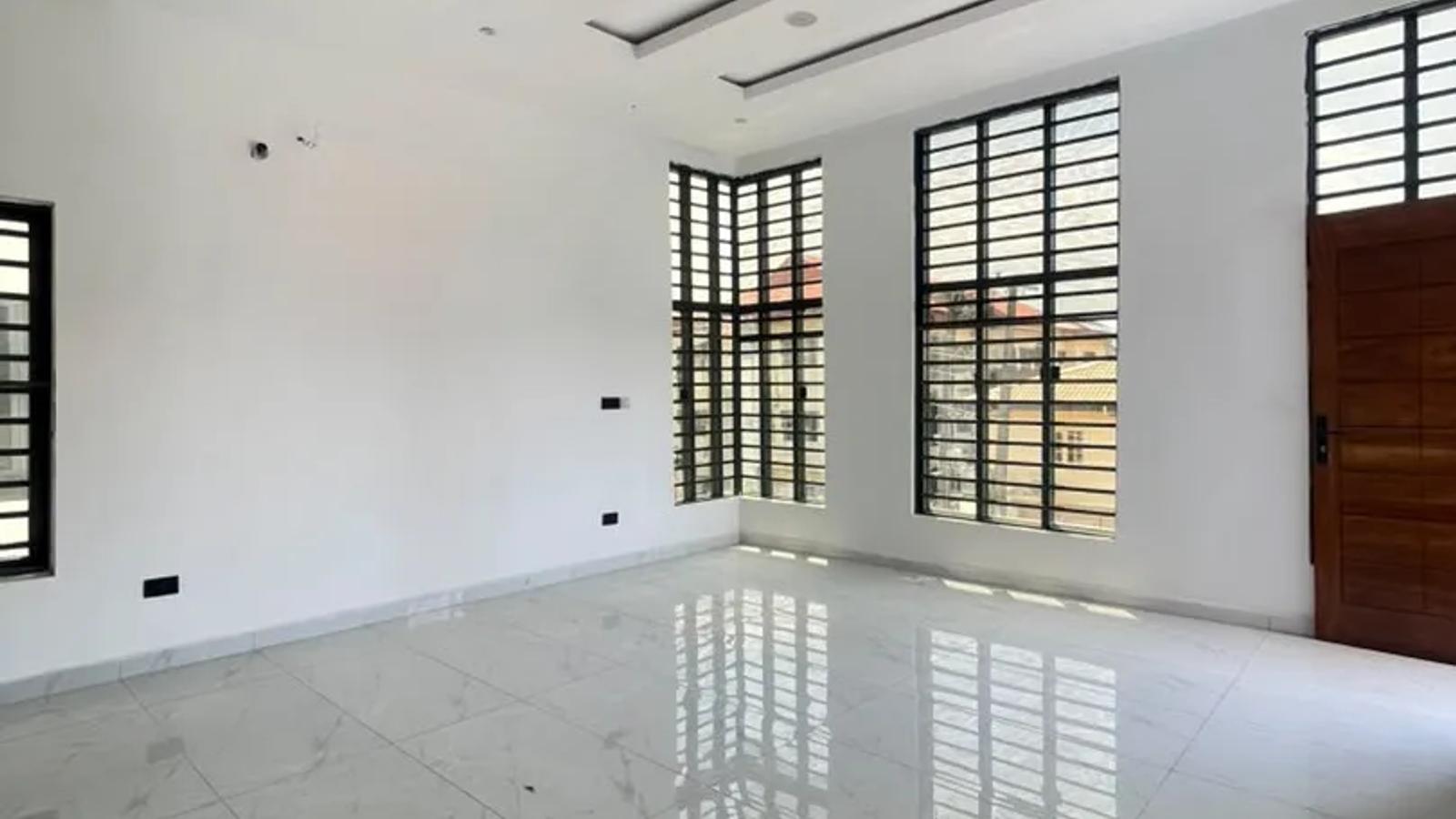 5 Bedroom Fully Detached Duplex