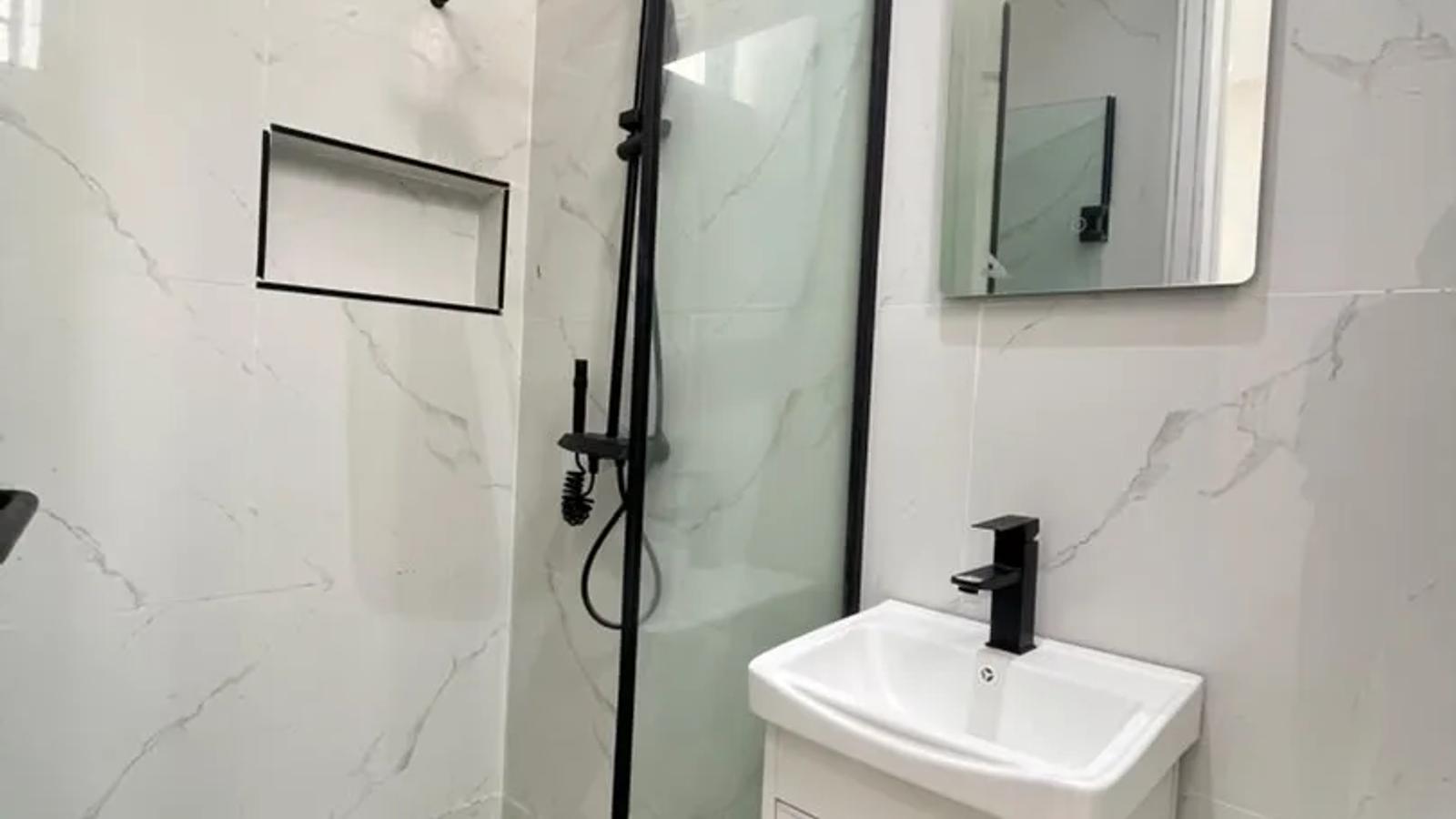4 BEDROOM FULLY DETACHED DUPLEX WITH BQ