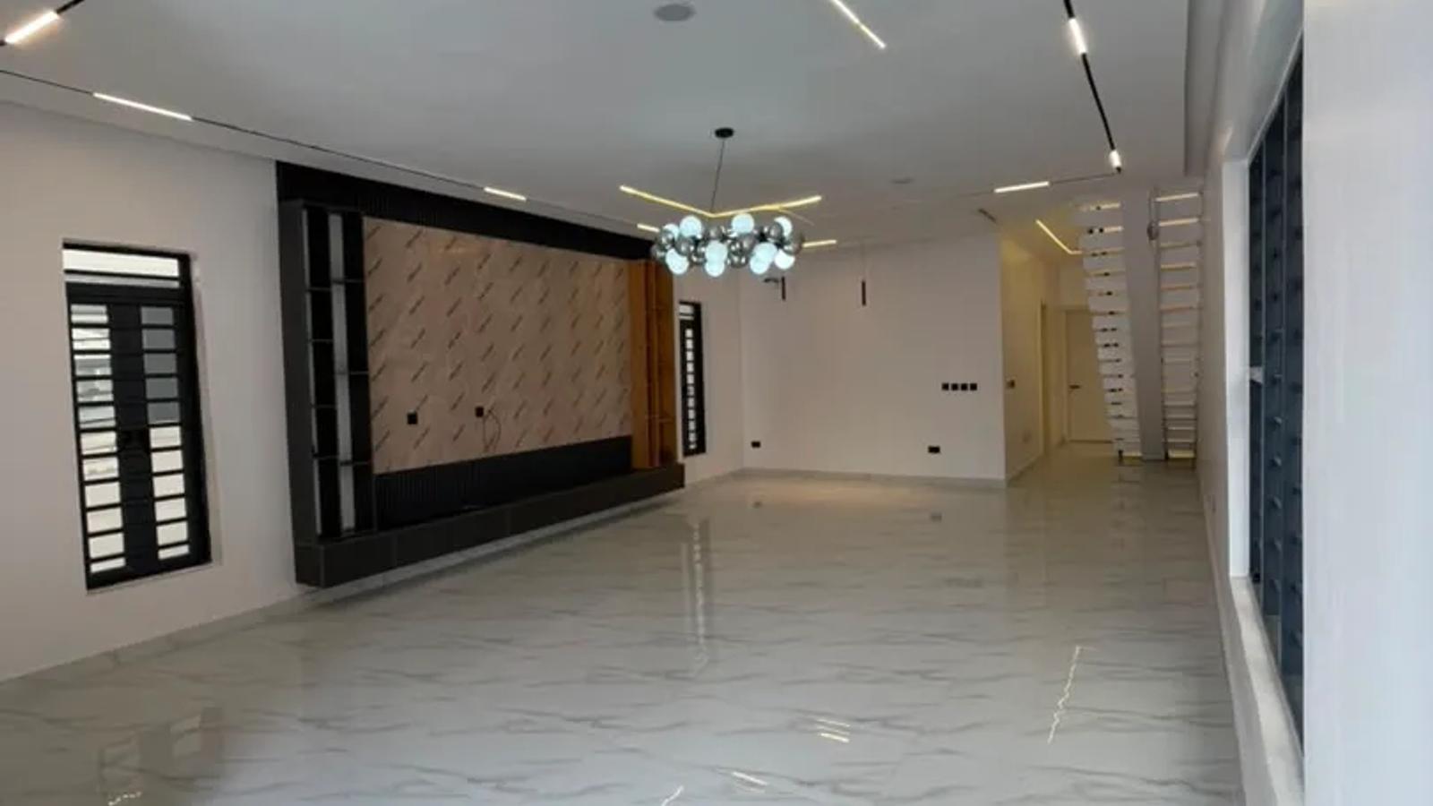 5 Bedroom Fully Detached Duplex
