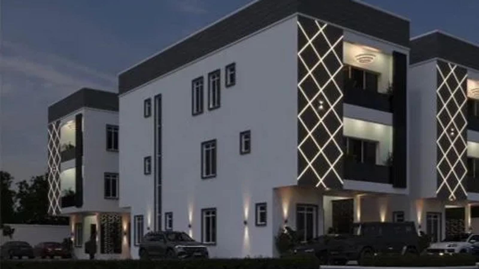 5 Bedroom Fully Detached Duplex