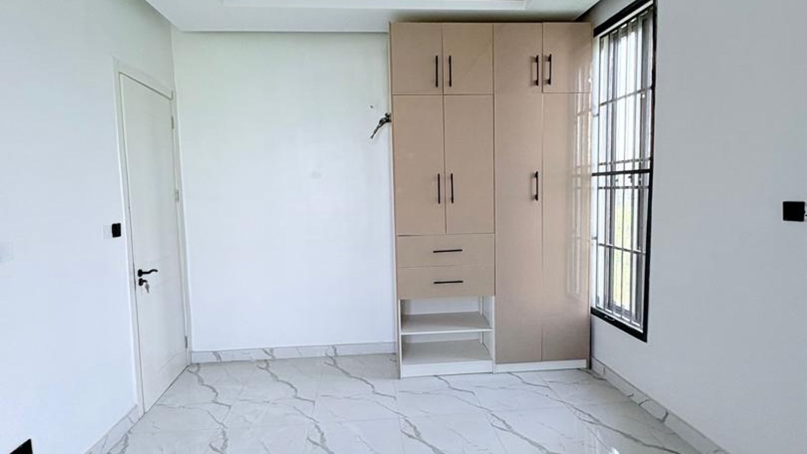 5 Bedroom Fully Detached Duplex