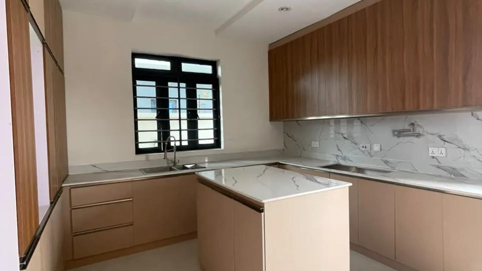 4 Bedroom Fully Detached Duplex