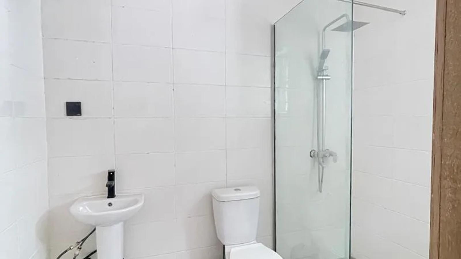 5 Bedroom Semi Detached Duplex
