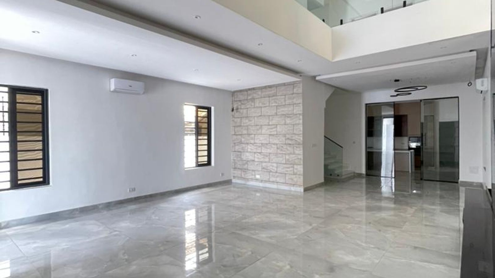 5 Bedroom Fully Detached Duplex