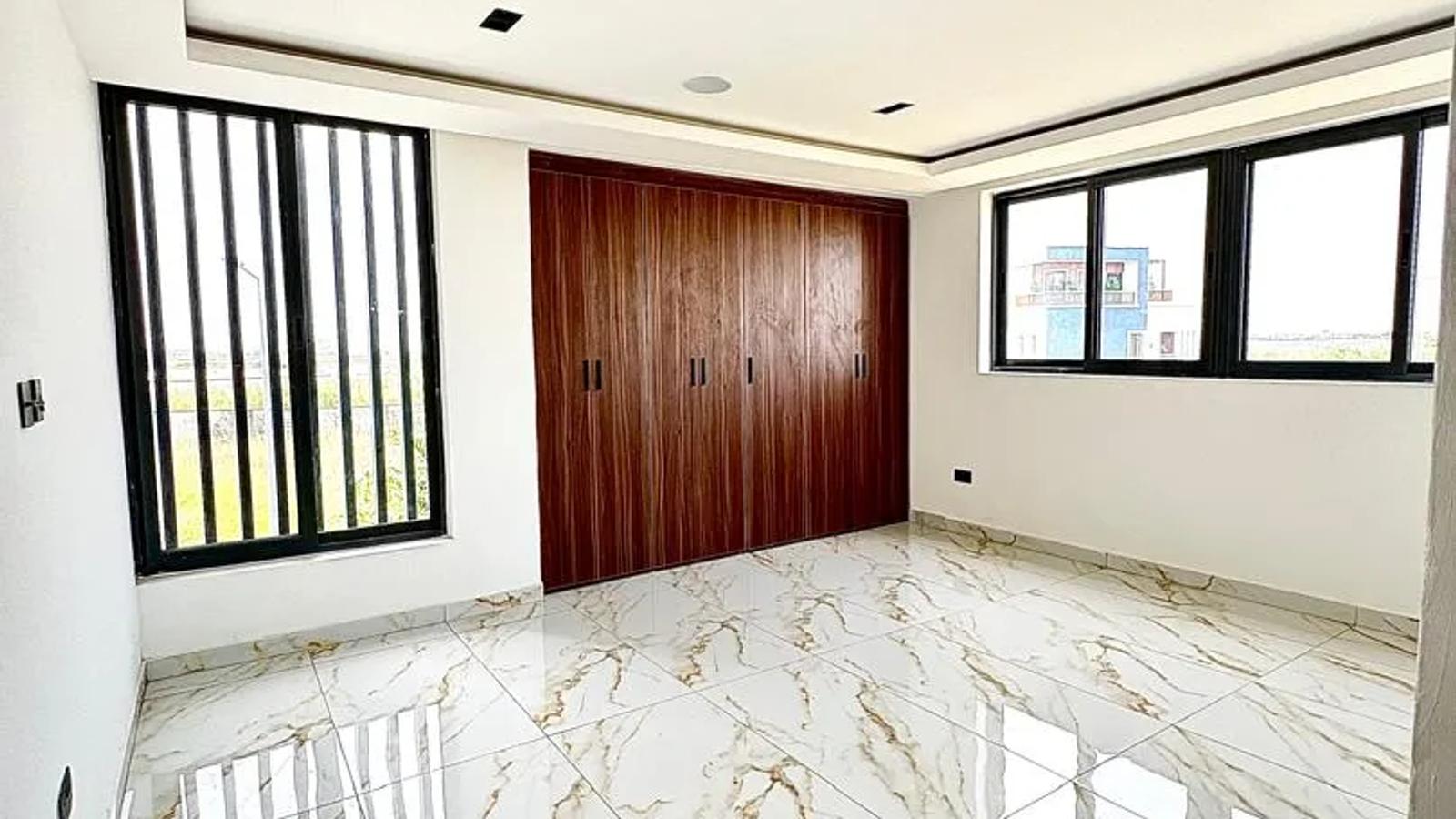 5 Bedroom Semi Detached Duplex