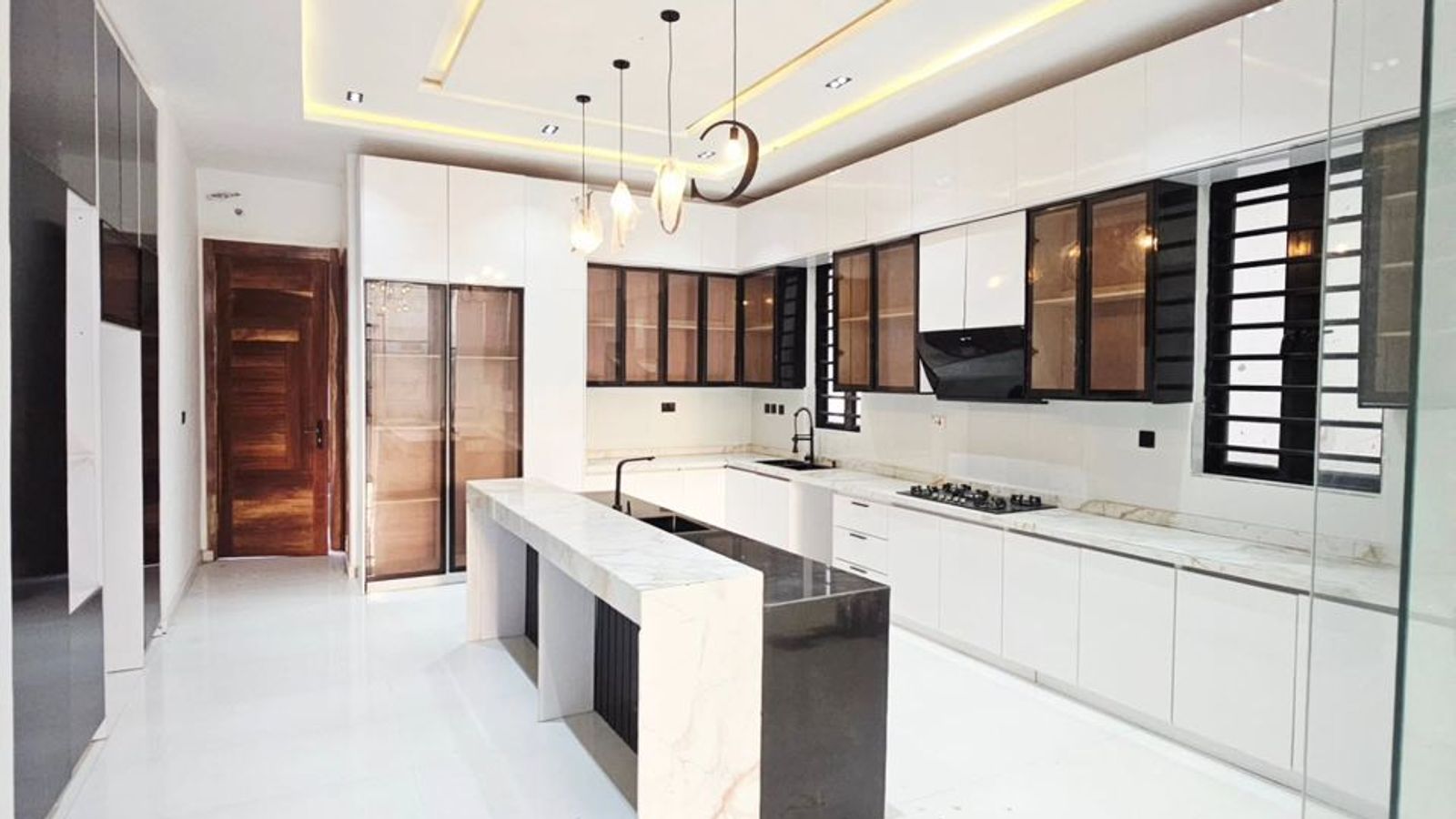 5 Bedroom Fully Detached Duplex