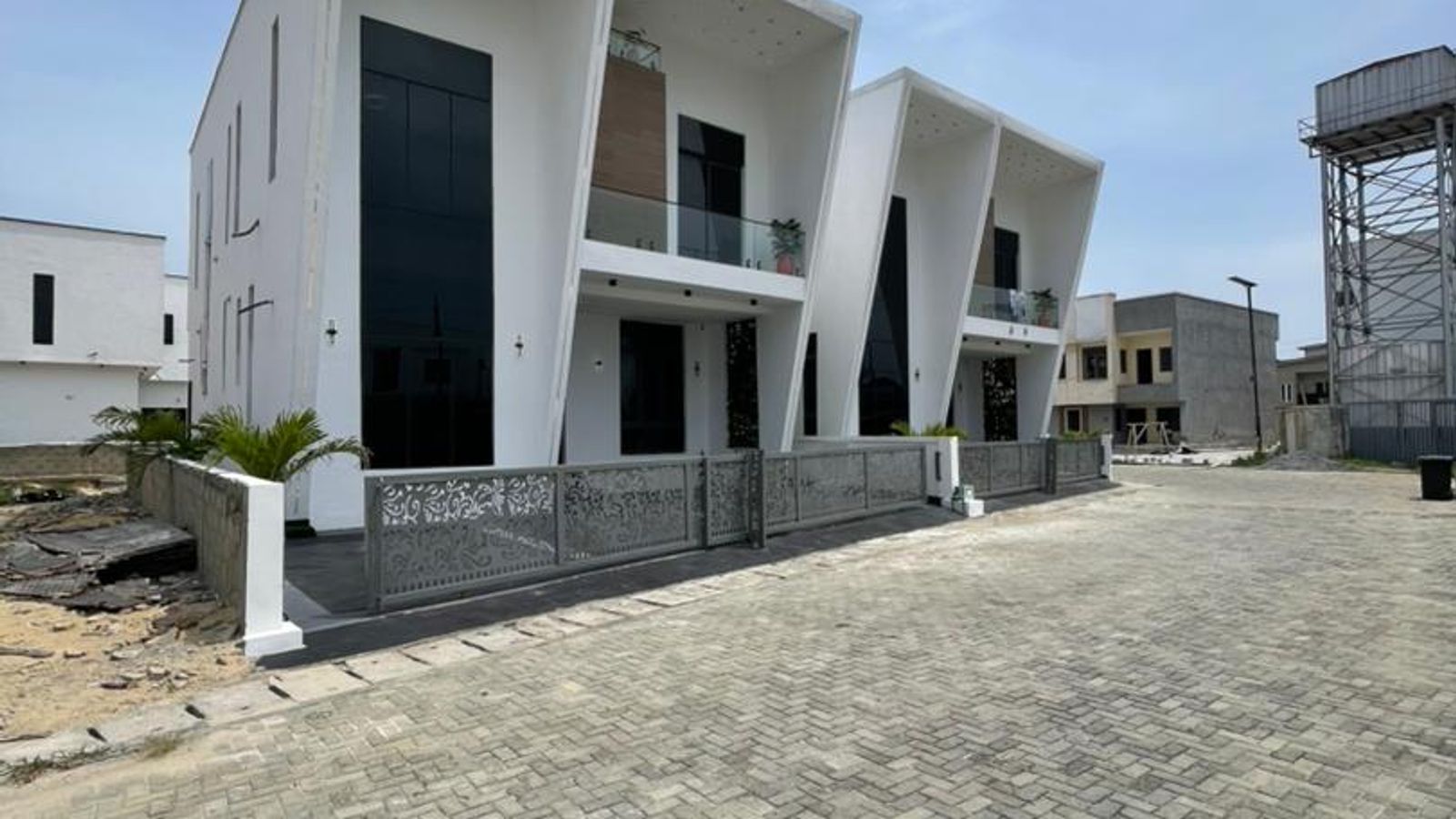 5 Bedroom Fully Detached Duplex
