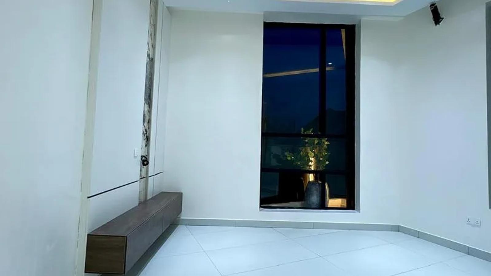 5 Bedroom Fully Detached Duplex