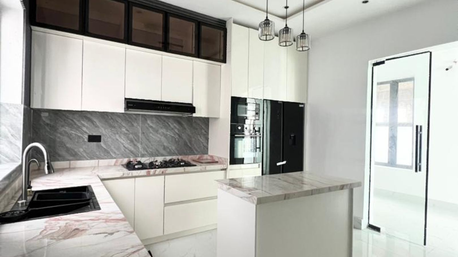 5 Bedroom Fully Detached Duplex