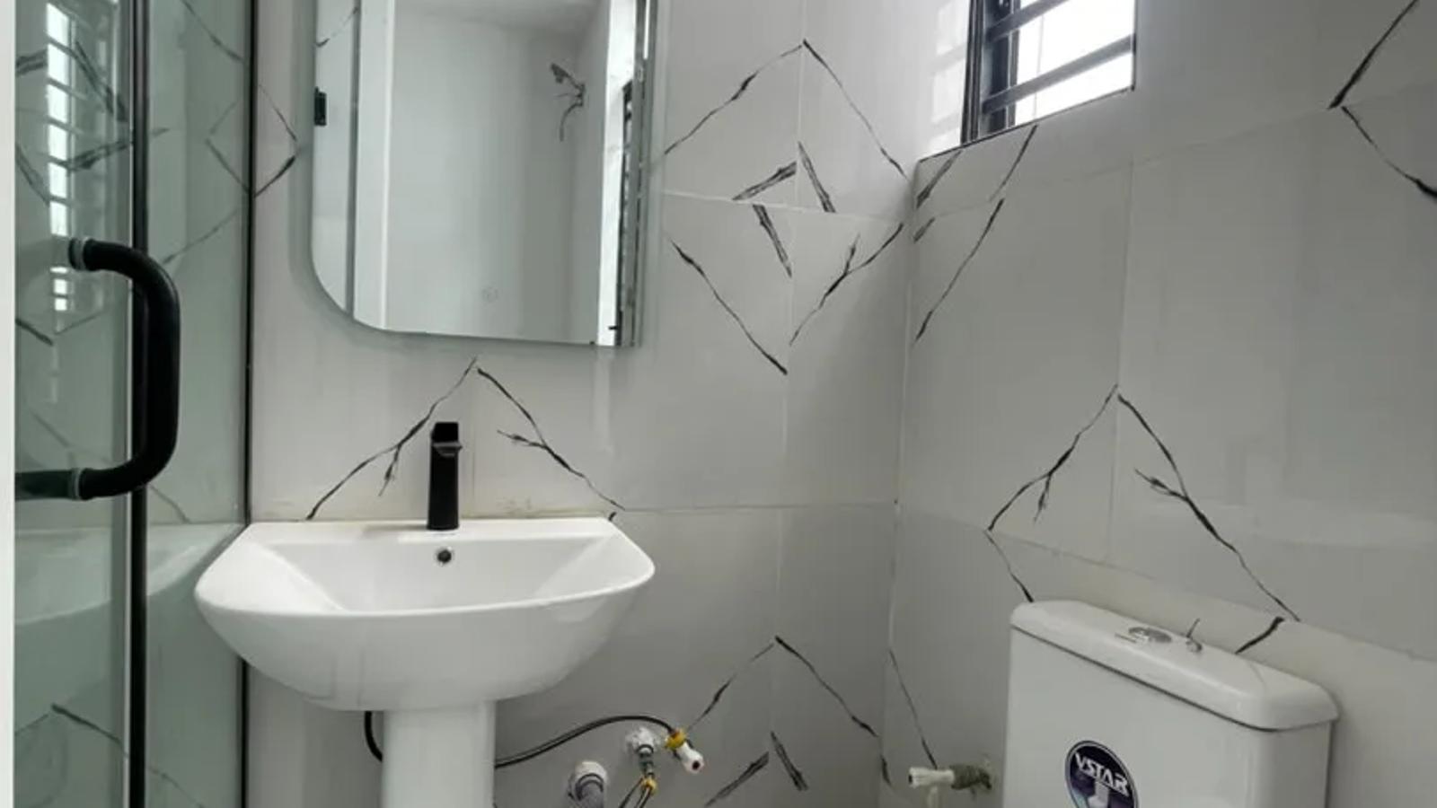 4 BEDROOM SEMI-DETACHED DUPLEX WITH BQ