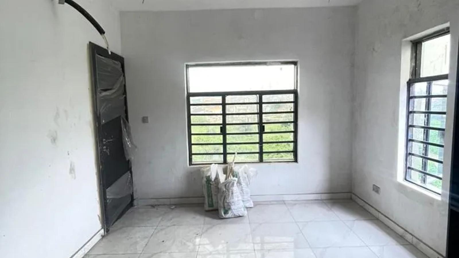 5 Bedroom Fully Detached Duplex