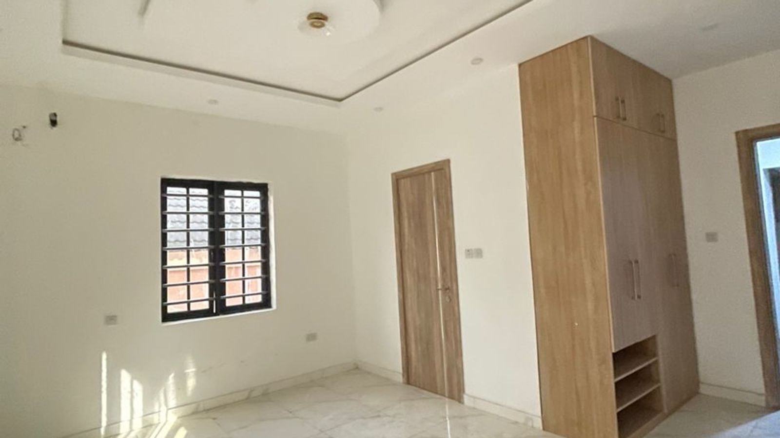 5 Bedroom Fully Detached Duplex