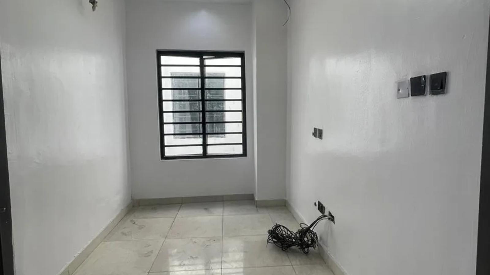 4 Bedroom Semi Detached Duplex