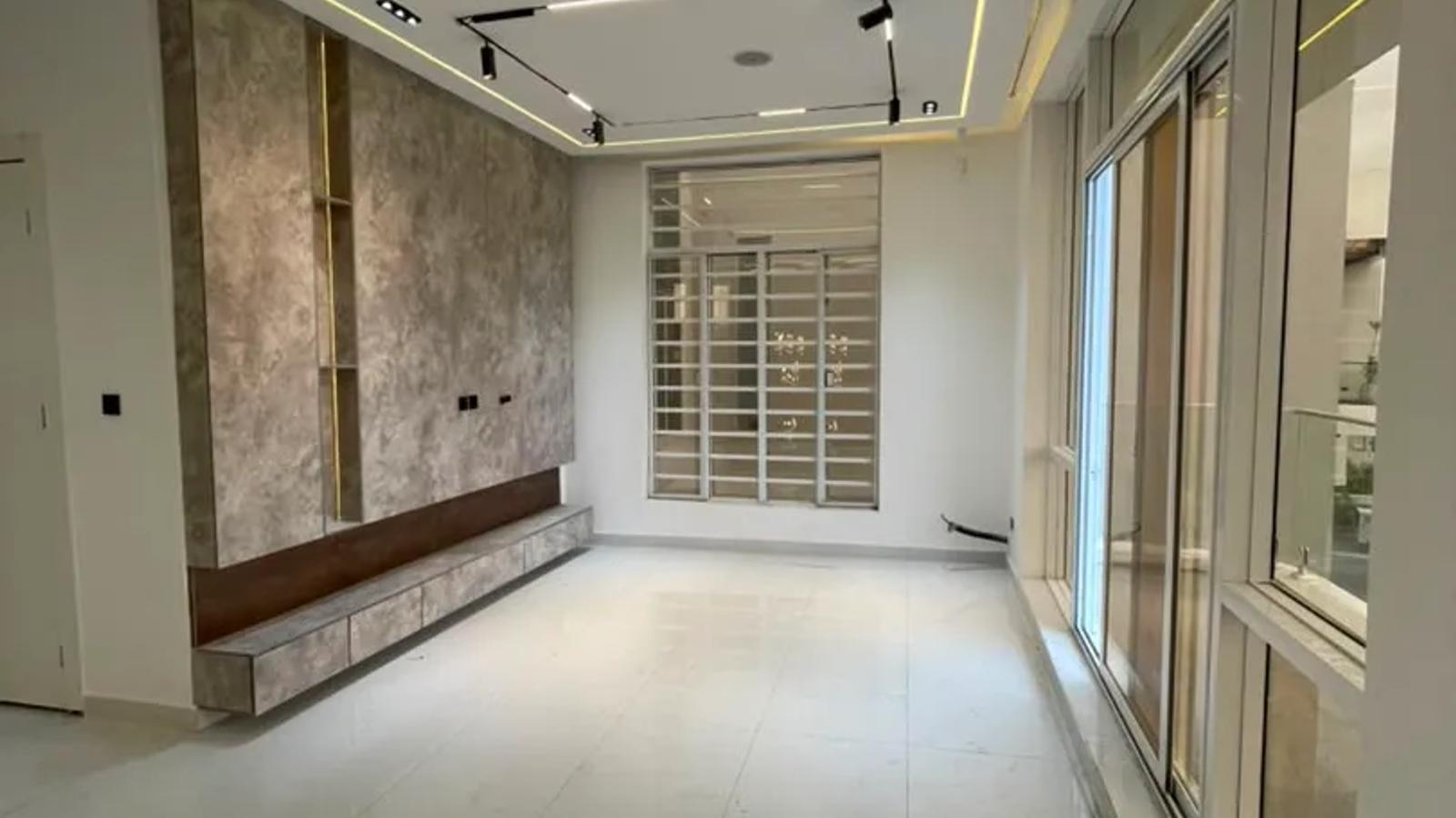 5 Bedroom Fully Detached Duplex