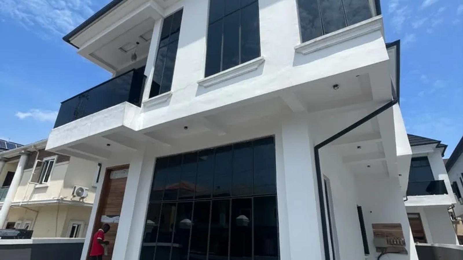 5 Bedroom Fully Detached Duplex