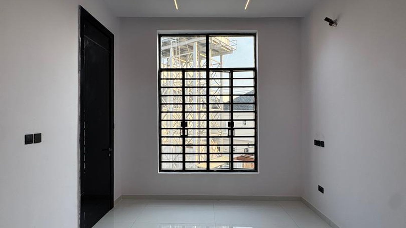 5 Bedroom Fully Detached Duplex