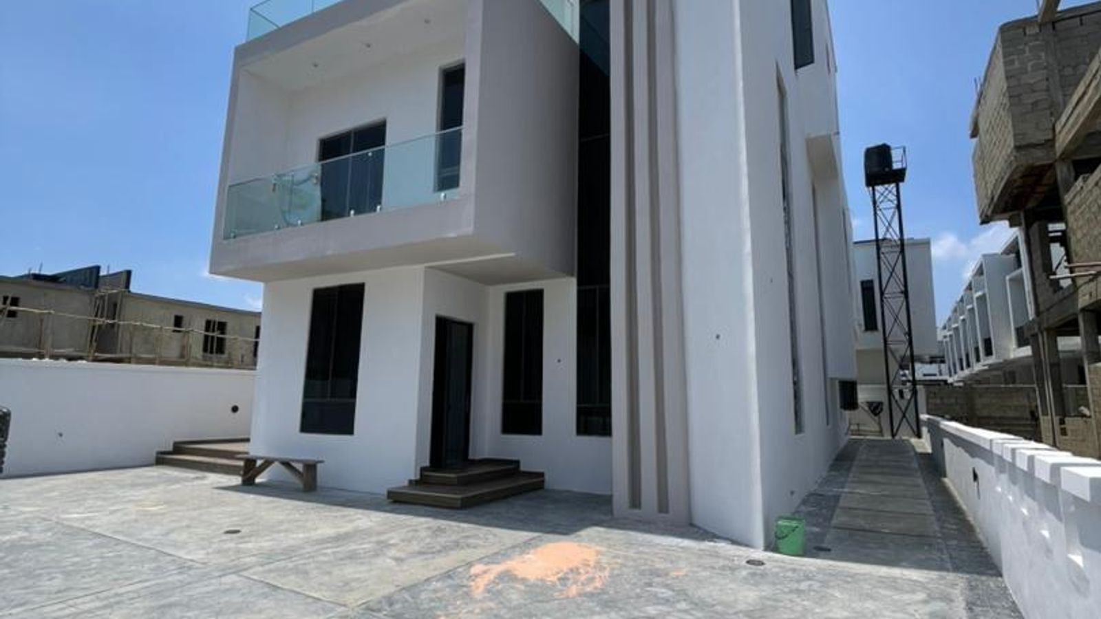 5 Bedroom Fully Detached Duplex