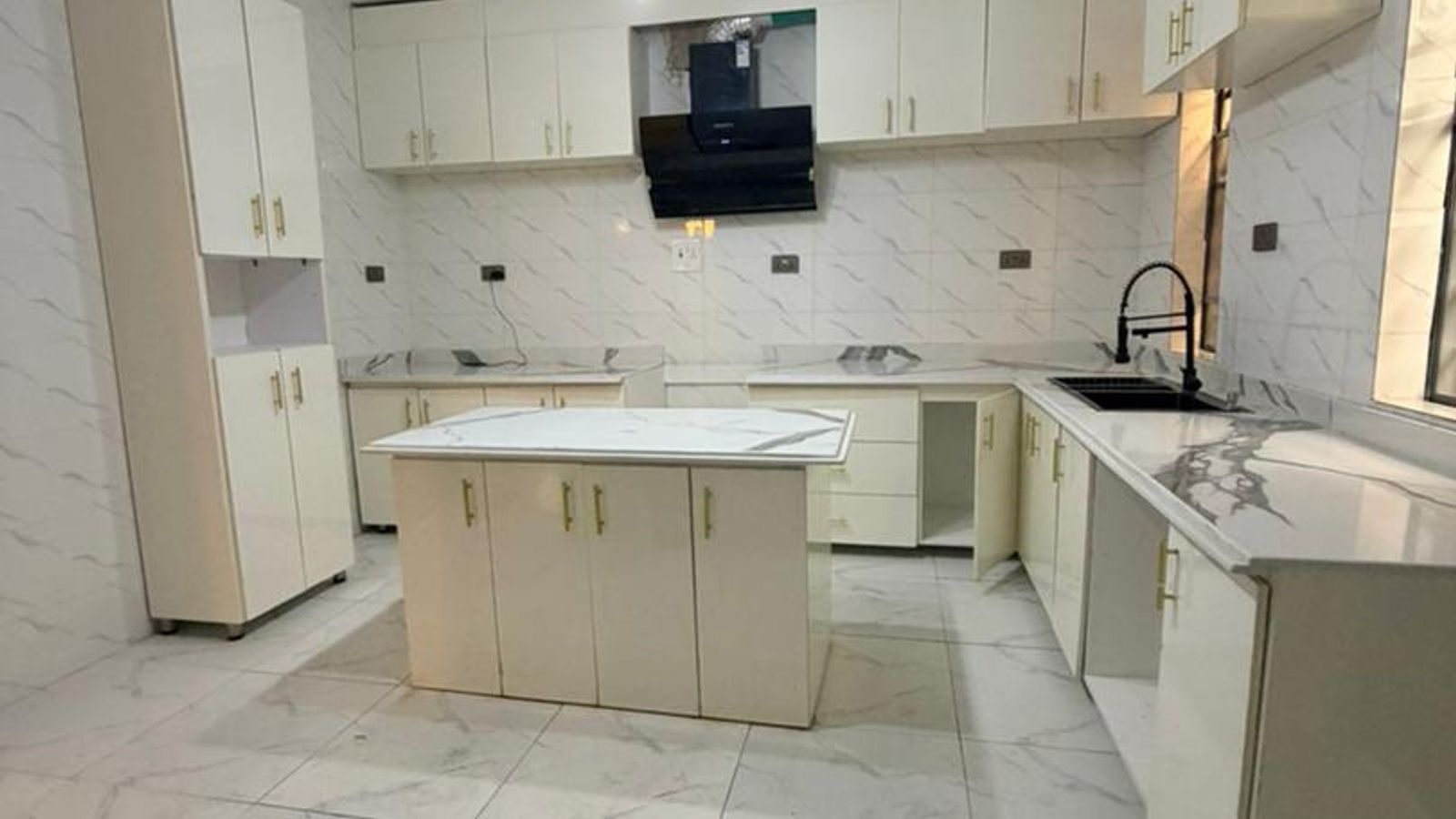 4 Bedroom Fully Detached Duplex