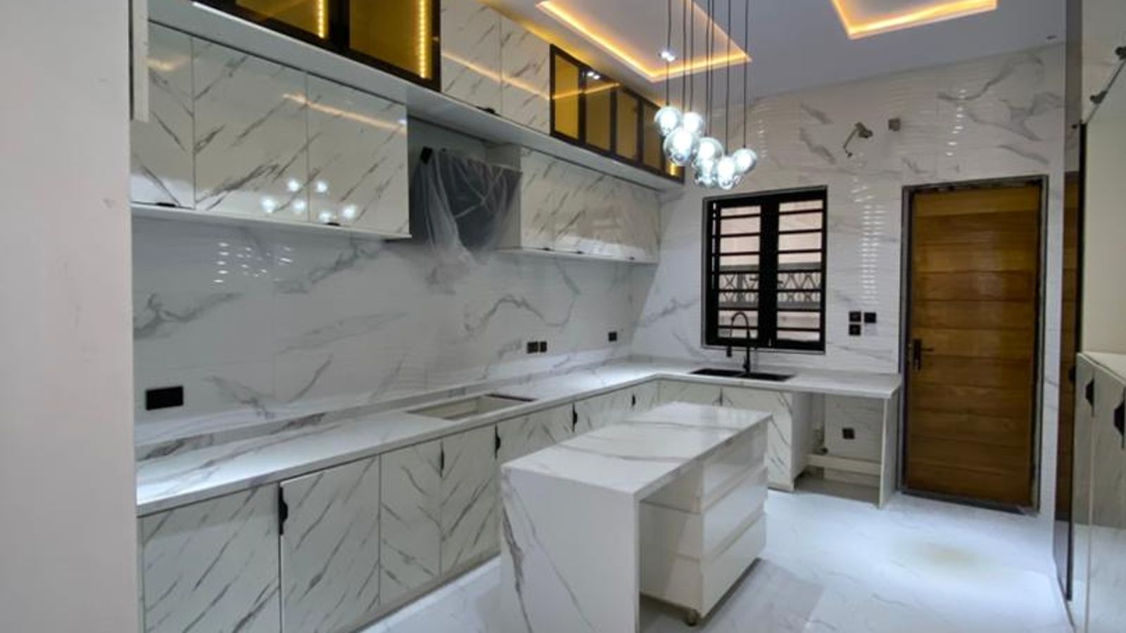 5 Bedroom Fully Detached Duplex