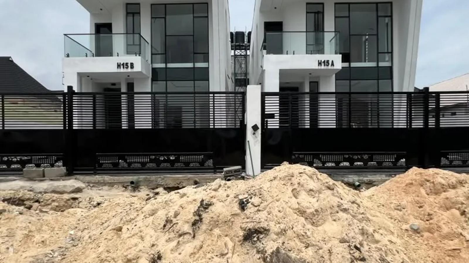 4 Bedroom Fully Detached Duplex