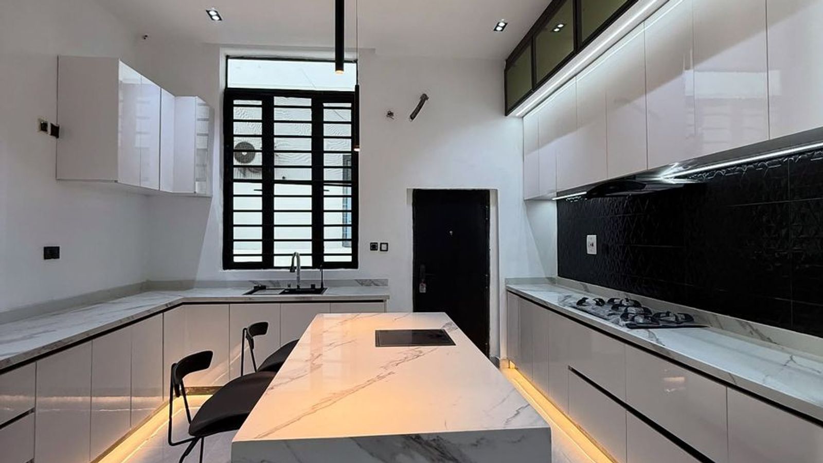5 Bedroom Fully Detached Terrace Duplex