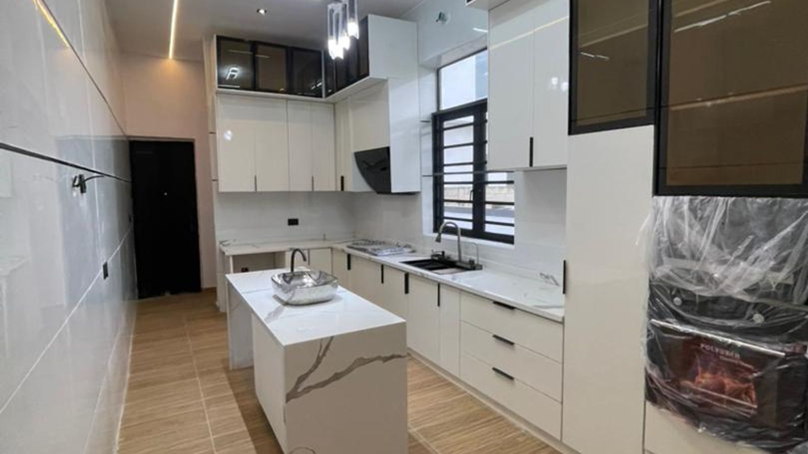 5 Bedroom Fully Detached Duplex