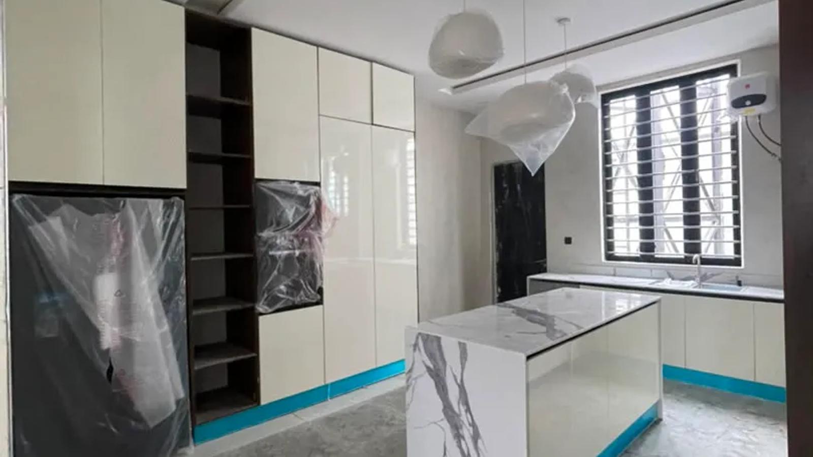 5 Bedroom Fully Detached Duplex