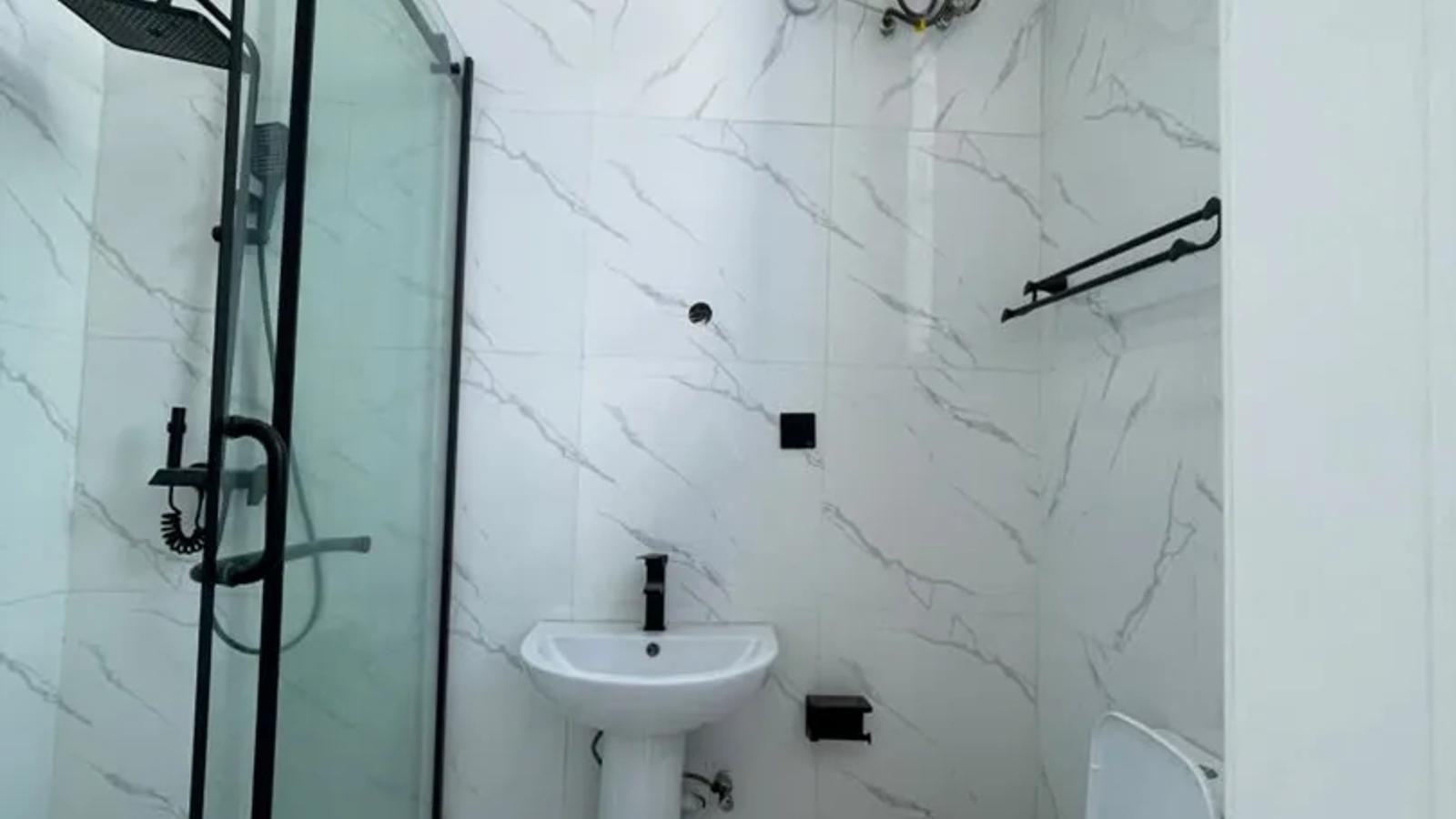 5 Bedroom Fully Detached Duplex