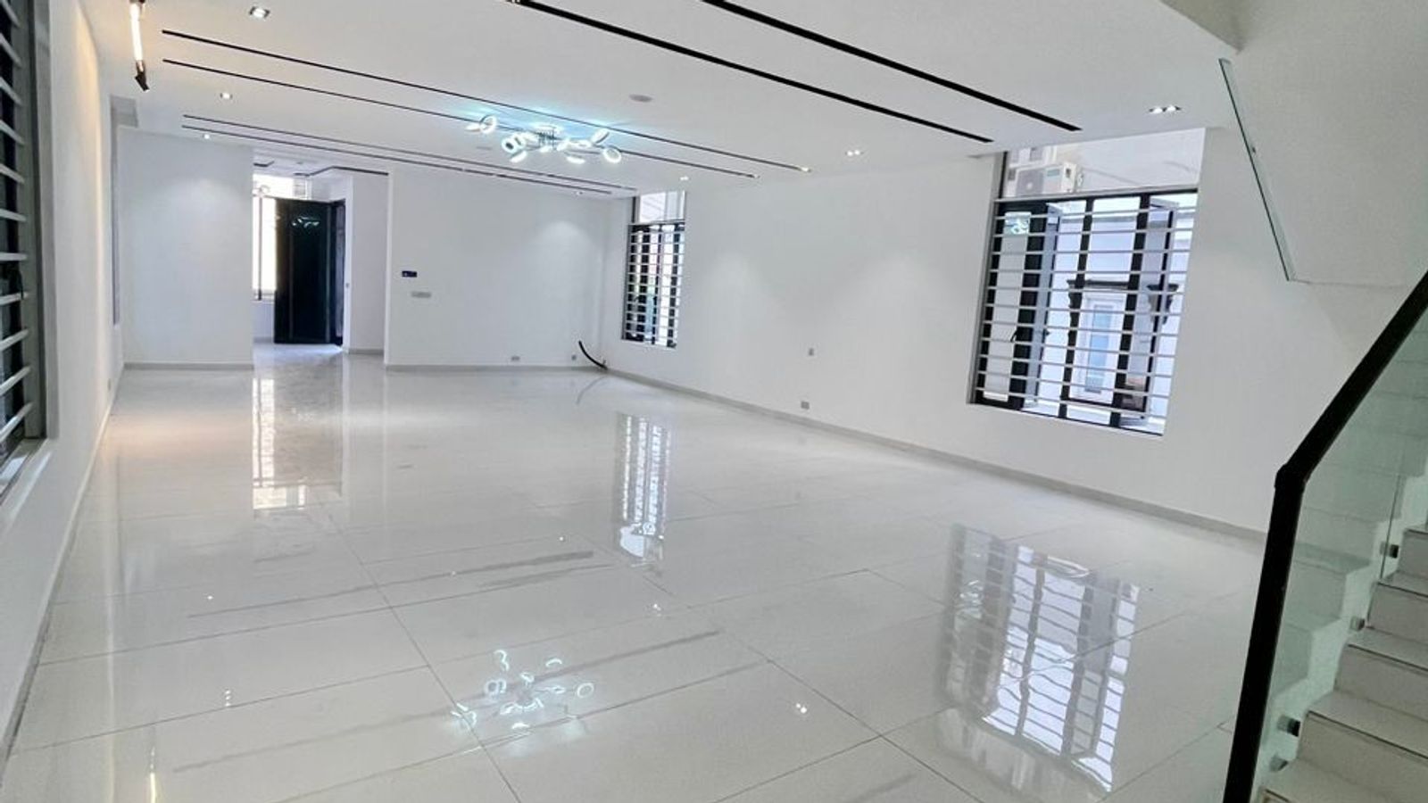 5 Bedroom Fully Detached Duplex