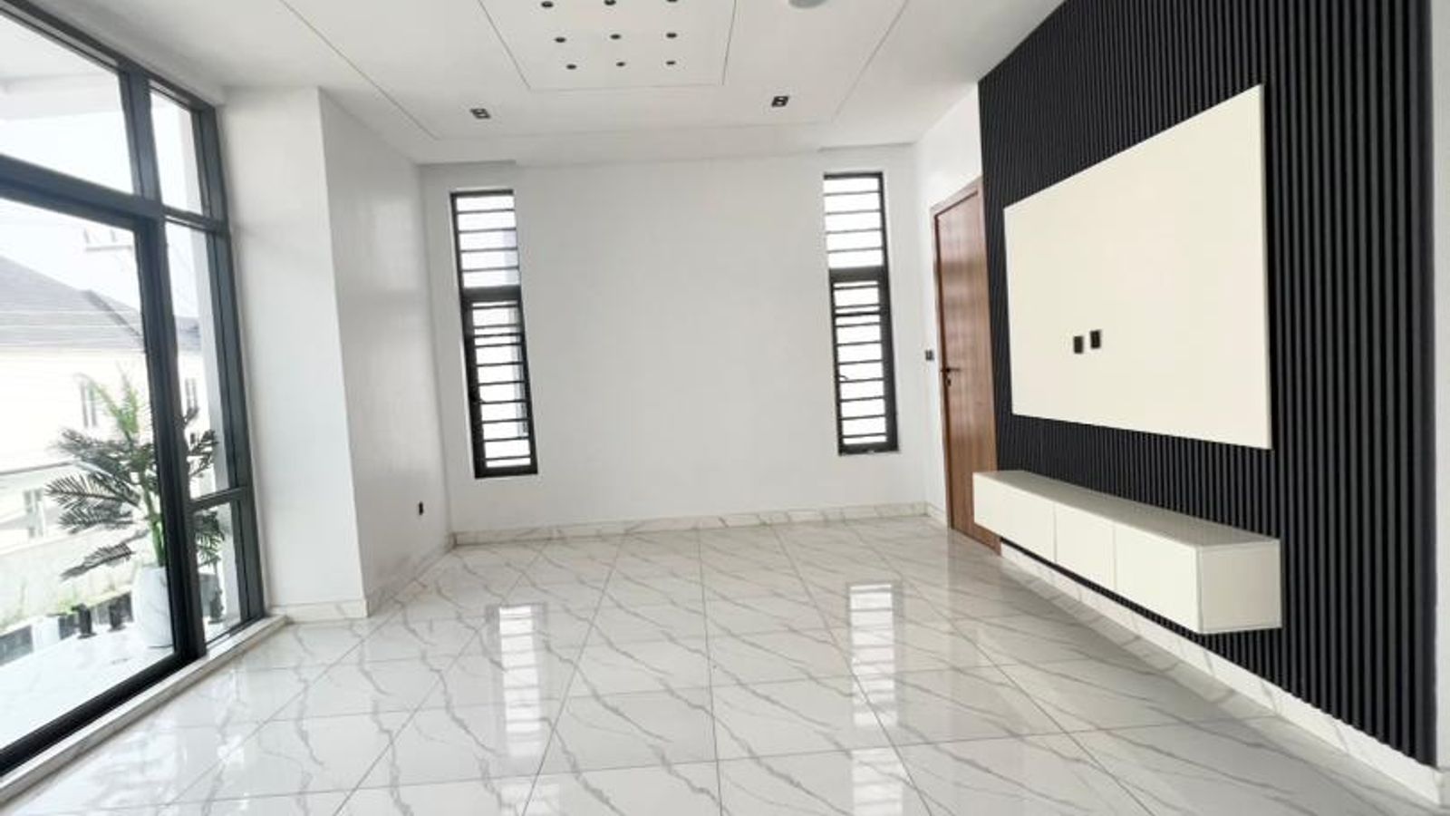 5 Bedroom Fully Detached Duplex