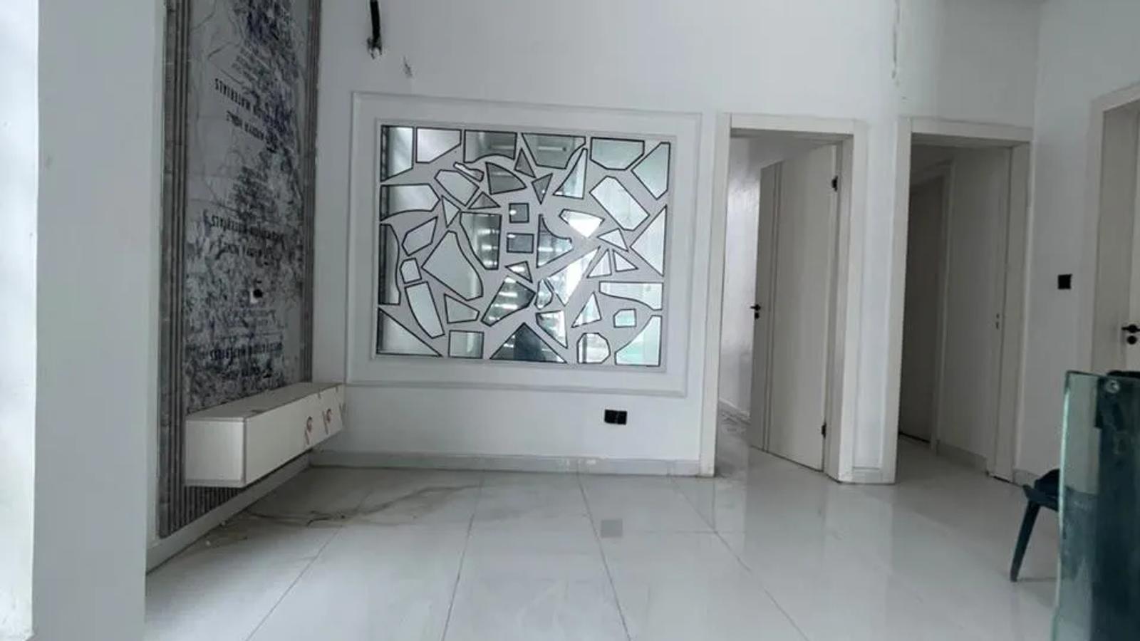 5 Bedroom Fully Detached Duplex