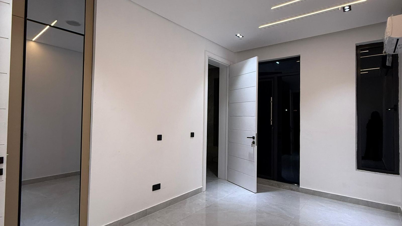 5 Bedroom Fully Detached Duplex
