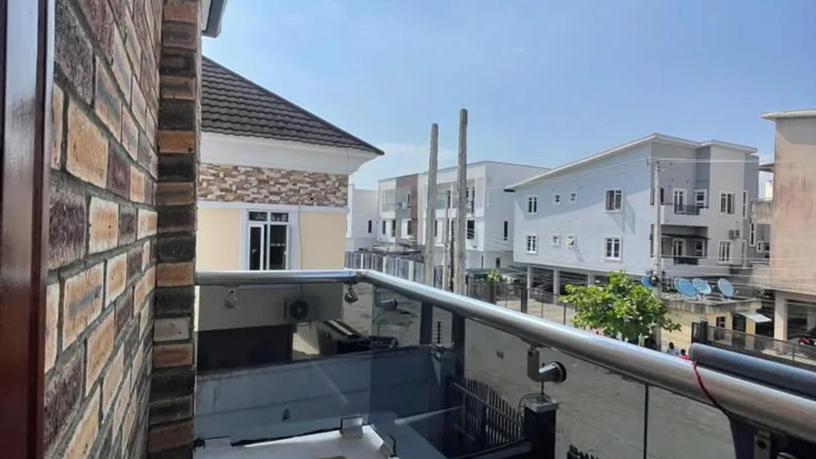 4 Bedroom Fully Detached Duplex
