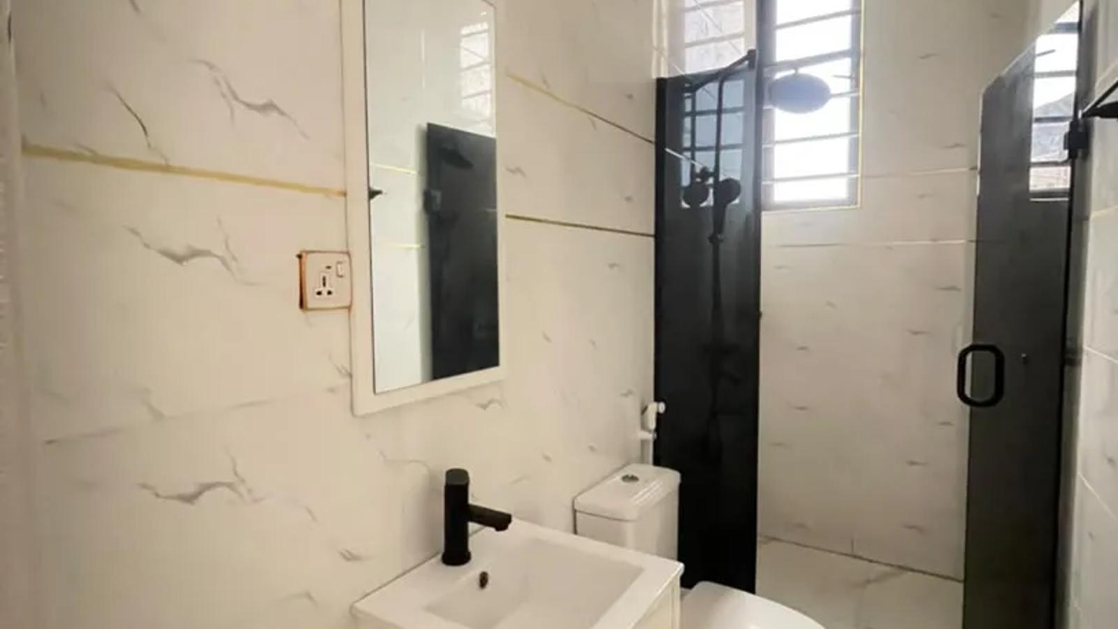 5 Bedroom Fully Detached Duplex